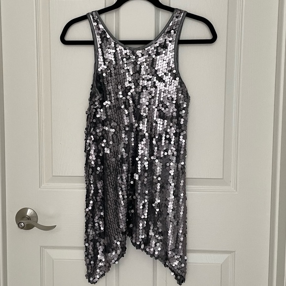 PAPILLON BLANC. SILVER SEQUIN TANK. SIZE XS - Picture 2 of 5